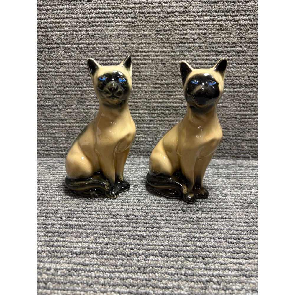 Vintage Siamese Cat Figurines Set of 2 Ceramic Blue Eyes Made in Brazil 5 Inch